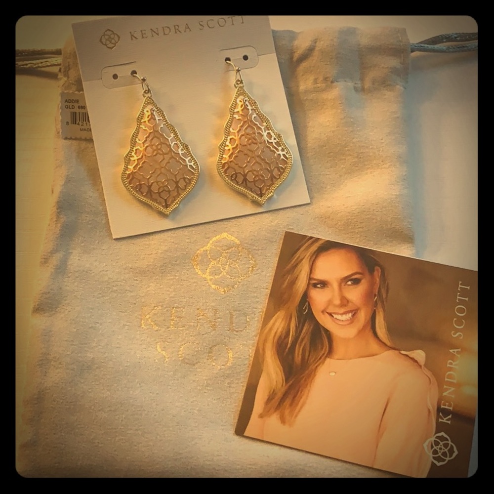 Kendra Scott -Addie earrings